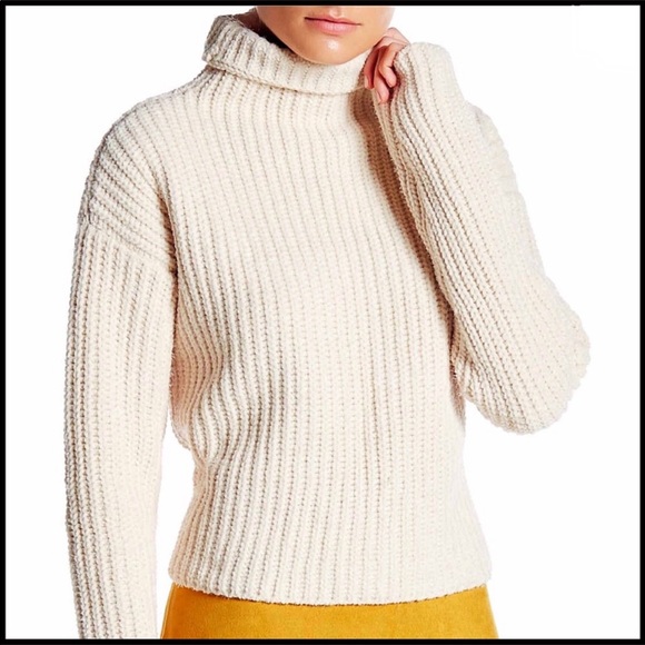 LUCY PARIS IVORY CHUNKY RIBBED TURTLENECK SWEATER - Picture 7 of 7